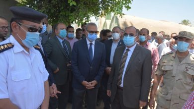 Photo of محافظ القليوبية يشارك في تشييع جنازة الشهيد محمد عرابي بمسقط رأسه بقرية ميت الحوفيين ببنها