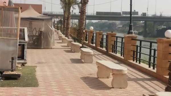 بالصور.. كورنيش بنها والقناطر الخيرية خالي من المواطنين التزامًا بقرارات الحظر في عيد الفطر المبارك