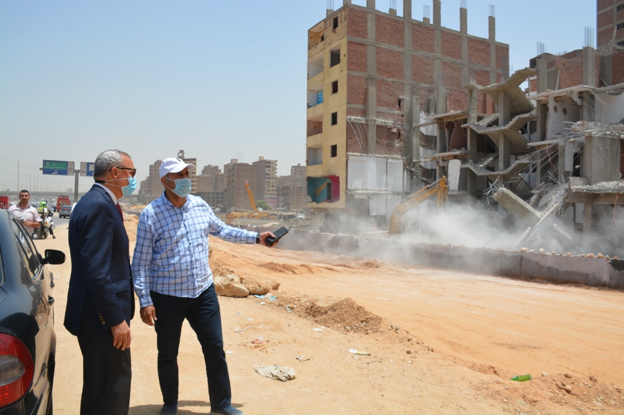 "الهجان" يتفقد مشروع "سكن لكل المصرين " بحي شرق شبرا الخيمة ويتابع إزالة المباني المتعارضة مع توسعة الطريق الدائري