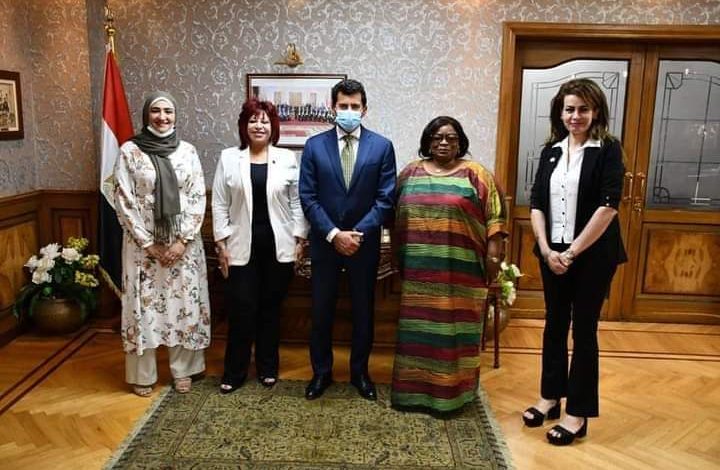 Photo of وزير الشباب والرياضة د.”أشرف صبحي” يستقبل رئيس اتحاد المستثمرات العرب