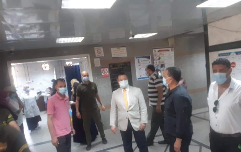 "الدخاخنى" يتفقد أقسام ووحدات مستشفى الجراحة والاستقبال والطوارئ بمستشفيات جامعة بنها ويؤكد على اتخاذ الإجراءات الاحترازية