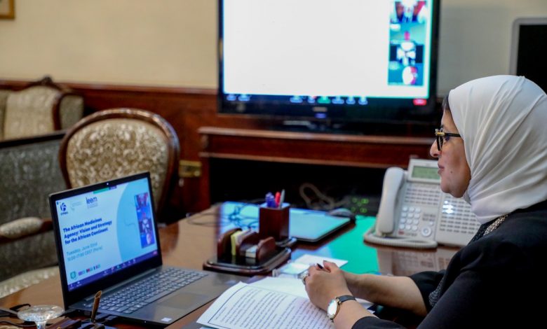 Photo of زايد تؤكد على دور “الدواء” في مبادرات “100 مليون صحة” خلال المنتدى الافتراضي لوكالة الدواء الأفريقية