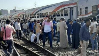 Photo of عودة حركة القطارات لطبيعتها بعد خروج عربة عن القضبان بمحطة بنها