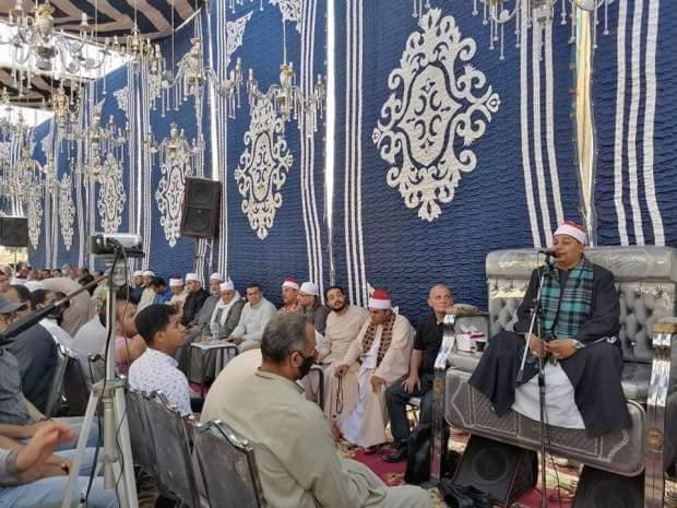 الطاروطي يحي عزاء إمام مسجد السيدة زينب بقراءة القرآن بقرية دملو مركز بنها