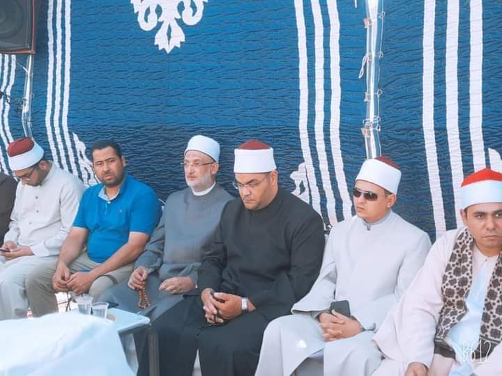 الطاروطي يحي عزاء إمام مسجد السيدة زينب بقراءة القرآن بقرية دملو مركز بنها