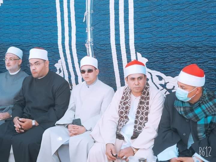 الطاروطي يحي عزاء إمام مسجد السيدة زينب بقراءة القرآن بقرية دملو مركز بنها