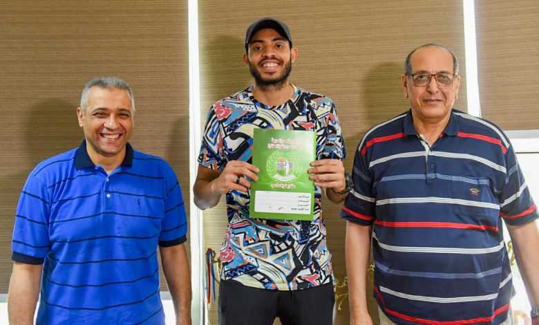 Photo of الأهلي يتعاقد مع اللاعب محمد محسن لتدعيم فريق الكرة الطائرة