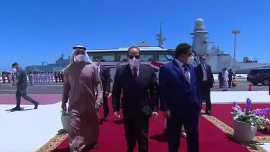 Photo of المتحدث الرئاسي ينشر صور توقيع الرئيس السيسي على وثيقة افتتاح قاعدة 3 يوليو البحرية