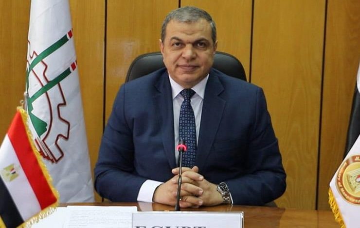 Photo of القوى العاملة: غلق 16 منشأة وتحرير 82 محضرأ لمنشآت مخالفة بدمياط