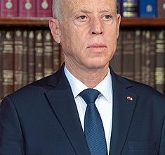 Photo of تونس.. قيس سعيد يقيل المشيشي ويجمد مجلس النواب