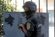 Photo of الأمن يكشف تفاصيل جديدة بعد العثور على جثتي شاب وفتاة عاريين داخل سيارة “أوبر”