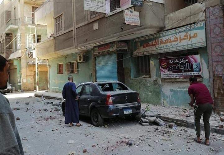 سقوط بلكونة من عمارة ببنها
