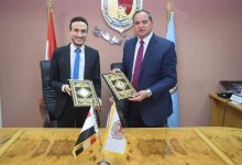Photo of رئيس جامعة سوهاج يوقع مذكرة تفاهم مع الاتحاد المصري لطلاب الصيدلة