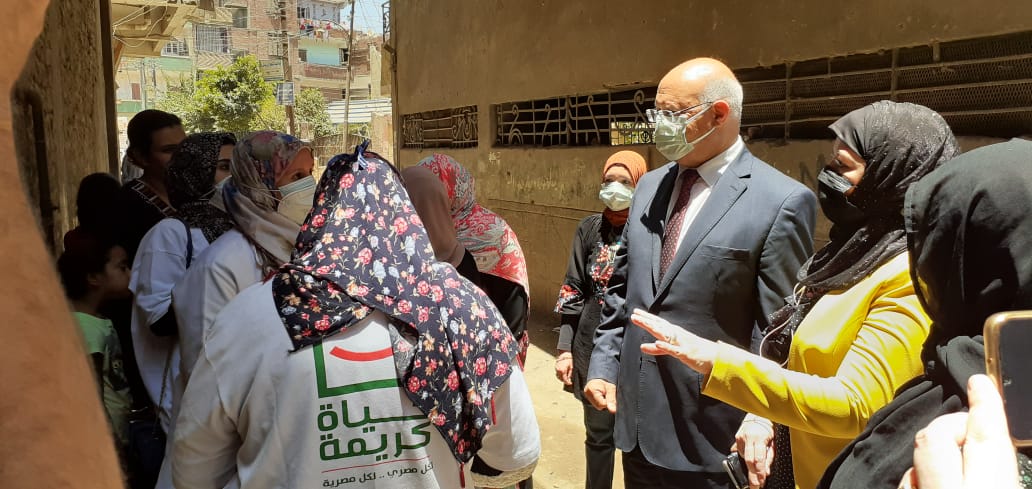 مجلس جامعة بنها يوجه الشكر للكليات المشاركة في مبادرة حياة كريمة بشبين القناطر