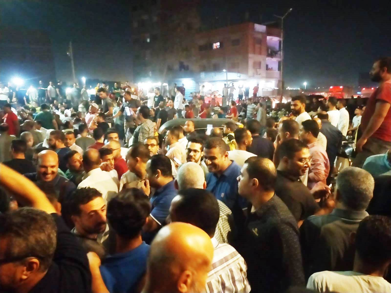 الداخلية تعلن ضبط المتهمين باختطاف طفل المحلة.. صور