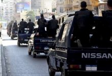 Photo of ضبط سائق لقيامه بتسفير 11 شخصا بطريقة الهجرة غير الشرعية