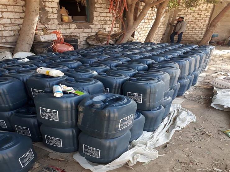 ضبط 24 طن مخصبات زراعية و5 مصانع ومستودع بدون ترخيص بالقليوبية