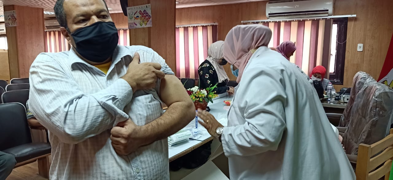 بدء تلقى لقاحات فيروس كورونا المستجد بمديرية الشباب والرياضة بالقليوبية