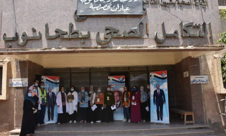 Photo of ضمن مبادرة حياة كريمة .. جامعة بنها تطرق الأبواب وتواصل تنظيم القوافل الطبية بقرى شبين القناطر