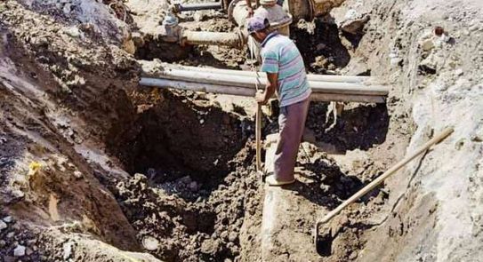 Photo of عامل يلقى مصرعه أثناء قيامه بأعمال حفر للصرف الصحى بالقليوبية