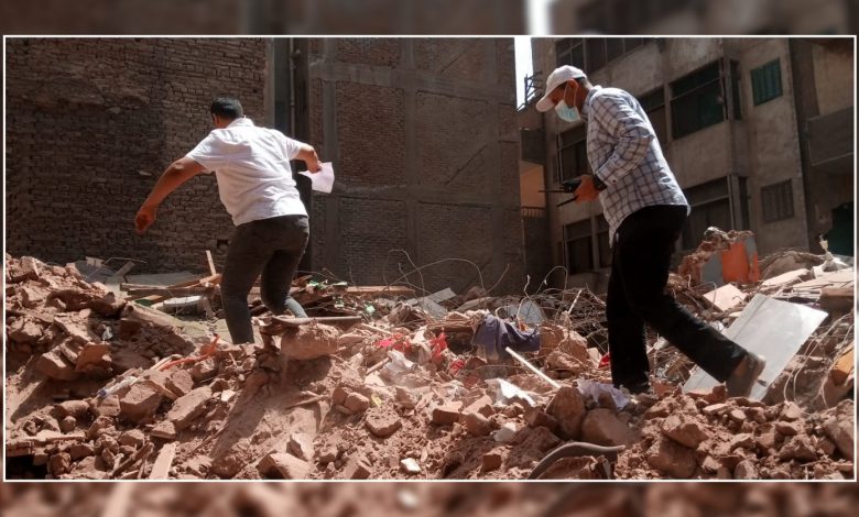 Photo of اخلاء 4 منازل مجاورة للعقار المنهار بحي غرب شبرا الخيمة وازالتها.. وترميم وتدعيم 6 منازل اخرى
