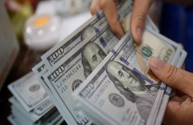 الإتجار بالنقد
