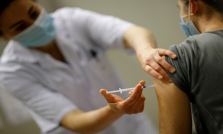 Photo of تطعيم 20 ألف طالب بلقاح فيروس كورونا بجامعة بنها