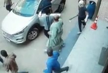 Photo of حطموا منزله وسيارته.. مواطن يقدم بلاغا ضد مجموعة من البلطجية يثيرون الذعر ببنها