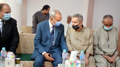Photo of محافظ القليوبية يقدم واجب العزاء لأسرة الشهيد محمد صلاح الغندور بالشموت