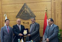 Photo of مجلس جامعة بنها يكرم مدير عام الامن الإداري
