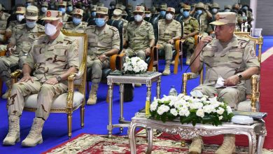 Photo of بالصور…وزير الدفاع يشهد إجراءات تفتيش الحرب لإحدى تشكيلات الجيش الثاني الميداني