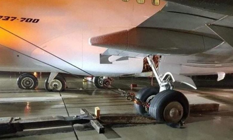 Photo of انفجار إطارات جهاز الهبوط الخلفي لطائرة متجهة من الغردقة إلى رومانيا