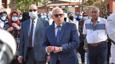 Photo of محافظ بورسعيد يفصل طالبتي مدرسة بورفؤاد الثانوية التجارية