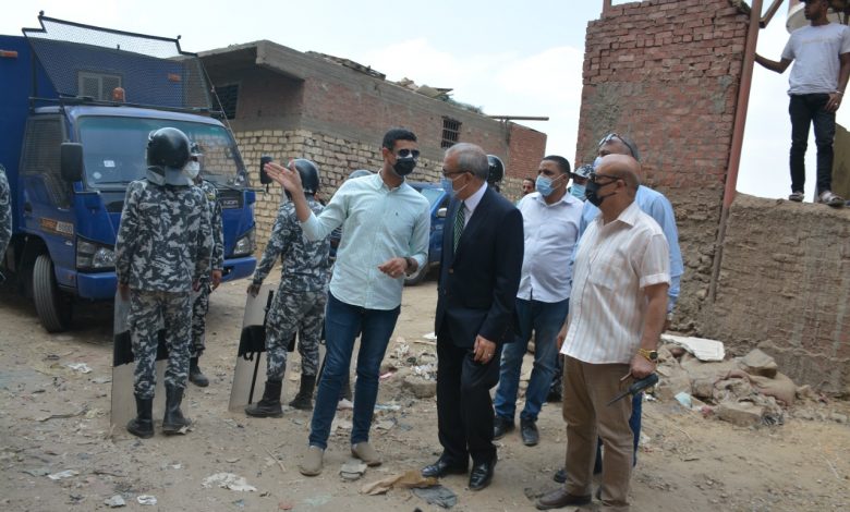 Photo of محافظ القليوبية يتابع أعمال توسعة الطريق الدائري يشرف على ازالة تعديات على املاك الدولة بحي شرق شبرا الخيمة