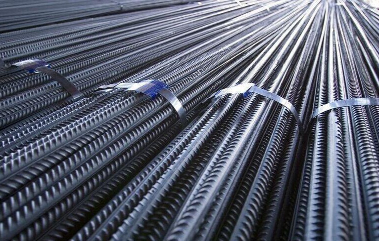 استقرت أسعار الحديد ، في سوق الجملة المحلية،  اليوم الجمعة ، وبلغ متوسط سعر بيع حديد التسليح 15.500 ألف  للطن، تسليم أرض المصنع، ومن المتوقع أن يتجاوز سعره 15550 جنيهًا للمستهلك. سعر حديد عز رأس القائمة، حيث سجل سعر طن الحديد 15 ألفًا و600 جنيه. وبلغ سعر طن الحديد لكلا من حديد المصريين وحديد بشاي 15 ألفًا و400 جنيه . وسجل حديد العتال سعر  15ألفًا و500 جنيه للطن. بينما كلا من حديد عطية والمراكبي ، وسرحان ، المعادي ، مصر ستيل ، الكومي ، العشري ، المعادي ،  استقر أسعر الحديد بهم ،   15 ألفًا و100جنيه لطن الحديد  .