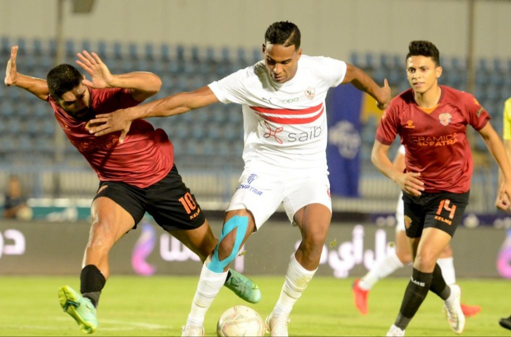 يستضيف استاد المقاولون العرب، بعد قليل ، مباراة نادي الزمالك وسيراميكا كليوبترا، ضمن فعاليات الجولة السادسة من مبارايات الدوري المصري الممتاز . تنطلق المباراة في تمام الساعة ال 4:00 م ، بتوقيت القاهرة، وتبث عبر قناة أون تايم سبورت2، ويعلق عليها "حاتم بطيشة" يحتل الزمالك المرتبة الثالثة في جدول ترتيب الدوري، بينما سيراميكا كليوبترا بالمرتبة الخامسة . وجاء تشكيل الزمالك كالتالي: حراسة المرمي: محمد عواد خط الدفاع: حازم إمام، محمود الونش، محمود علاء محمد عبد الشافي. خط الوسط: طارق حامد، إسلام جابر ، أحمد أبو الفتوح، أحمد سيد زيزو ، مصطفى فتحى خط الهجوم: عمر السعيد. اما التشكيل الرسمي لكليوبترا : حراسة المرمى: عامر عامر خط الدفاع: مصعب البطاط - محمود البدري - سيف تقا - أحمد محسن. خط الوسط: كوامي بونسو - بلال السعيداني - محمد حسن - شريف دابو . خط الهجوم :شادي حسين - باسم مرسي.