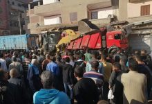 Photo of مصرع شخص وإصابة 17 آخرون بسبب اقتحام سيارة نقل لمخبز بالشرقية