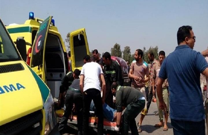 Photo of تفحم جثث 7 أشخاص بحادث تصادم بطريق الخارجة _ أسيوط