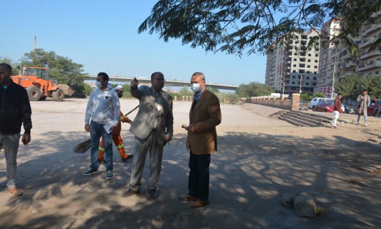 Photo of محافظ القليوبية يتابع أعمال حملة لنظافة كورنيش النيل وحديقة صقلية آخر منطقة الفلل ببنها