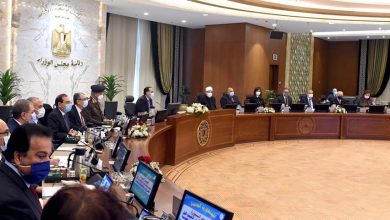 Photo of رئيس الوزراء يوجه بضرورة الاستفادة من شباب خريجي برنامج جامعة “أسلسكا”: كوادر شبابية متميزة