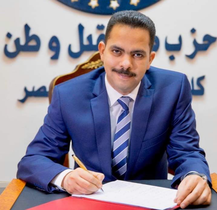 فاز المهندس أشرف رشاد الشريف، النائب الأول لرئيس حزب مستقبل وطن ، برئاسة نادي مستقبل وطن بالتزكية، وكذلك النائب المهندس أحمد الجندي، أمين سر لجنة التجارة والصناعة بمجلس الشيوخ، حصل علي مقعد نائب رئيس النادي. وشهدت عملية الانتخابات توافدا كبيرا من أعضاء الجمعية العمومية للنادي، والتي تمت تحت إشراف قضائي كامل، لاختيار مجلس الإدارة. والجدير بالذكر ان الحزب كان قد افتتح حزب مستقبل وطن ، كافة مقراته لاستقبال المواطنين للتطعيم ضد كورونا بجميع المحافظات وذلك تماشيًا مع السياسة التي ينتهجها حزب مستقبل وطن. كما قامت أمانات الحزب بكافة المحافظات بفتح جميع نقراتها على مستوى المدن والمراكز والقرى، لاستخدامها كمراكز للتطعيم ضد فيروس كورونا، وذلك بالتنسيق مع وزارة الصحة.