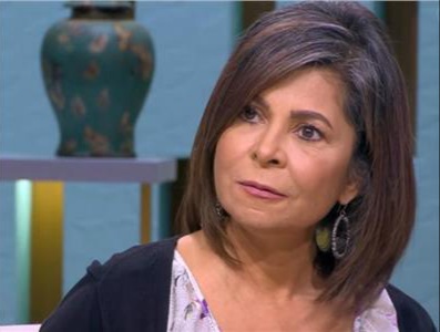 علقت الفنانة سلوى محمد علي عن مشاركة الفنان هاني شاكر بحفل غنائي ضمن فعاليات موسم الرياض، وذلك عقب مشاركة مؤديين المهرجانات ضمن هذه الفعاليات . وكتبت سلوى محمد علي عبر حسابها الشخصي بموقع التواصل الإجتماعي "فيسبوك " قائلةً : "نقيب الموسيقيين هايغني على نفس المسرح اللي غنى عليه مغنيي مهرجانات، تحية كبيرة لثقة السعوديه في تأثير الفلوس على الناس دول، والحقيقة ثقة في محلها، مبروك للأستاذ هاني شاكر". ويذكر أن مطربي المهرجانات عمر كمال، وحسن شاكوش، وحمو بيكا قاموا بإحياء حفل بموسم الرياض بحضور الآلاف من الجماهير. وكان هاني شاكر، نقيب المهن الموسيقية، أصدر قرارًا ينص على منع 19 من مؤدي المهرجانات من الغناء وأعلن على عدم انتمائهم للنقابة.