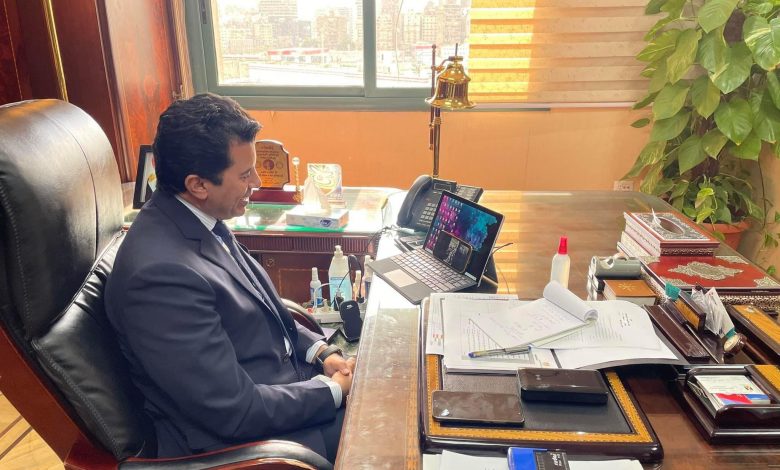 Photo of وزير الرياضة يهنىء منتخب مصر لقصار القامة بالفوز ببطولة كأس العرب بشرم الشيخ