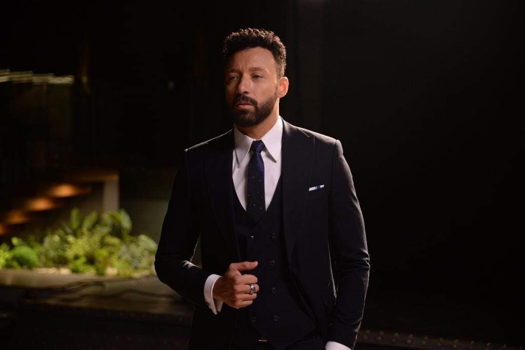 تنطلق أولى حلقات برنامج "أحلى كلام" تقديم الفنان والمطرب أحمد فهمي، الجمعة ٢٨ يناير على شاشة الحياة في تمام الساعة العاشرة مساء، ويعرض البرنامج يومي الجمعة والسبت من كل أسبوع. والبرنامج يحتوي على عدد من الفقرات التي تتسم بالمرح ويوجد ألعاب ذهنية، بالإضافة لففرات المزيكا والغناء. وسبق وقدم أحمد فهمي برامج تليفزيونية مثل: آراب أيدول، كما شارك الفنانة اللبنانية سيرين عبد النور في برنامج "سهرانين معاكم بالبيت" والذي أذيع على شاشة mbc.