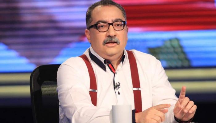 أصدر المستشار حمادة الصاوى النائب العام أمرا باتخاذ إجراءات التحقيق فى البلاغات التي قُدّمت إلى النيابة العامة ضدَّ الإعلامى ( إبراهيم عيسى ) نتيجة لتصريحاته التى أثارت جدلا واسعا، وستُعلِن النيابةُ لاحقًا عما ستُسفر عنه التحقيقات. وحتى الآن فإنه لم يتقرر بعد موقف برنامج إبراهيم عيسى حتى بعد قرار النائب العام بفتح تحقيق، ولم تصدر إدارة قناة القاهرة والناس قرار بوقفه رغم موجة الانتقادات الشديدة التي وجهت لتصريحات مقدم البرنامج.  وعلى الفور أصدرت دار الافتاء أمس، بيانيا ترد فيه على تصريحات الإعلامي إبراهيم عيسى قائلة أنه قد اتَّفق جمهور العلماء على أَنَّ الإسراء حَدَث بالروح والجسد؛ لأنَّ القرآن صرَّح به؛ لقوله تعالى: ﴿بِعَبْدِهِ﴾ والعبد لا يطلق إلَّا على الروح والجسد، وجمهور العلماء من المحققين على أنَّ المعراج وقع بالجسد والروح يقظةً في ليلة واحدة، أَمَّا ثبوت المعراج؛ فيدل عليه قوله تعالى: ﴿وَلَقَدْ رَآهُ نَزْلَةً أُخْرَى * عِنْدَ سِدْرَةِ الْمُنْتَهَى * عِنْدَهَا جَنَّةُ الْمَأْوَى * إِذْ يَغْشَى السِّدْرَةَ مَا يَغْشَى * مَا زَاغَ الْبَصَرُ وَمَا طَغَى * لَقَدْ رَأَى مِنْ آيَاتِ رَبِّهِ الْكُبْرَى﴾ [النجم: 13 - 18]. وأوضحت الدار أن المقصود بالرؤية في الآية الكريمة «رؤية سيدنا محمد صلى الله عليه وآله وسلم لجبريل في المعراج». كما أكد الأزهر الشريف أن الإسراء والمعراج من مُعجزات سيدنا رسول الله ﷺ المُتواترة، الثَّابتة بنصِّ القرآن الكريم في سُورتي «الإسراء» و«النَّجم»، وبأحاديث السُّنة النَّبوية المُطهّرة في الصّحيحين والسُّنن والمسانيد ودواوين ومصنَّفات السُّنة، والتي انعقد على ثبوت أدلّتها ووقوع أحداثها إجماعُ المُسلمين في كلِّ العُصور، بما لا يَدع مجالًا لتشكيك طاعِن، أو تحريف مُرجِف.