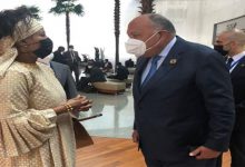 Photo of شكري يجري حديثا وديا مع نظيرته السنغالية في أديس أبابا
