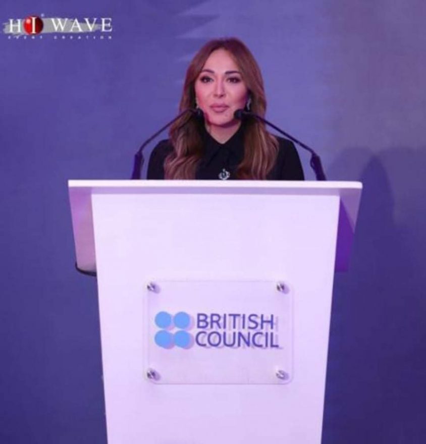 الإعلامية مريم أمين مقدمة حفل جوائز خريجى التعليم البريطانى كتبت لميس مصطفي نشرت الإعلامية صور من خلال تقديمها حفل جوائز خريجى التعليم البريطانى. حضر كل من السفير البريطانى بالقاهرة جاريث بايلى، وعدد من الوزراء المصريين، جاء الحفل من تنظيم السفارة البريطانية بالقاهرة. وتم تطوير جائزة "الدراسة في المملكة المتحدة" لتكريم إنجازات الطلاب المصريين الذين تلقوا تعليمهم ودراستهم فى المملكة المتحدة لتقديم مساهمات بارزة لمصر بعد عودتهم، واحتفلت السفارة بمواهب وإنجازات المصريين الرائعين الذين لديهم قصص نموذجية لمشاركتها. وكان الدكتور محمد سعيد محفوظ، رئيس مجلس إدارة مؤسسة ميديا توبيا، أحد الفائزين بجائزة خريجى التعليم البريطانى، عن فئة الثقافة والإبداع بمصر تقديرًا لمشواره الإعلامى، وتجربة ميدياتوبيا فى تدريب شباب الإعلاميين. وتمنح هذه الجائزة للخريجين الذين شكّلوا مسارًا مهنيًا لأنفسهم فى الفنون والثقافة، والذين يمكنهم إظهار براعتهم الفنية وتأثيرهم وإبداعهم، وتشمل مجالات الجائزة: الفنون، والتصميم، والإعلام، والفيديو، والتلفزيون، والموسيقى، والمدونون، والمؤثرون على شبكات التواصل الاجتماعى، والعلوم الإنسانية.