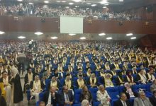 Photo of رئيس جامعة بنها يشهد حفل تخريج الدفعة 34 بكلية الطب البشري