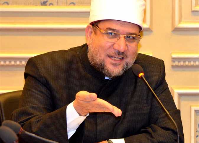 أعلن وزير الأوقاف الدكتور محمد مختار جمعه عن بلوغ عدد الموفدين خلال شهر رمضان إلى دولة ألمانيا وحدها ( 18 ) إماما وقارئا لأول مرة، وذلك في إطار الدور الريادي لوزارة الأوقاف المصرية في نشر الفكر الوسطي عالميًا، وبناء على الخطابات الواردة عبر وزارة الخارجية المصرية والطلب العالمي الكبير والمتزايد من مختلف دول العالم لأئمة وقراء وزارة الأوقاف لإحياء أيام وليالي شهر رمضان المبارك 1443هـ / 2022م . وجاء ذلك إضافة إلى إيفاد عدد 19 إمامًا وقارئا إلى دولة البرازيل، وعدد 9 أئمة وقراء بدولة فنزويلا ، وعدد 7 أئمة وقراء بدولة كندا، وعدد 4 أئمة وقراء بدولة إيطاليا ، وعدد 4 أئمة وقراء بدولة الأرجنتين، وعدد 4 أئمة وقراء بدولة كولومبيا، وعدد 4 أئمة وقراء بدولة أمريكا، ولا يزال الإيفاد مستمرًّا إلى العديد من مختلف دول العالم.