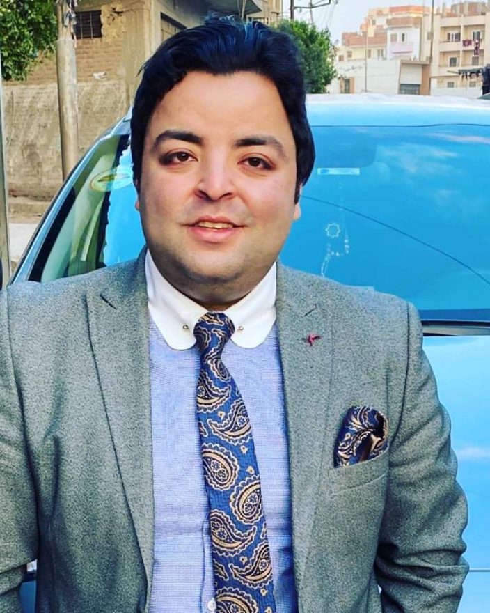 تقدم المستشار عمرو الحوى نقيب شباب المحامين بشمال القليوبية بطلب للمستشار حسين الجمال امين عام النقابة العامة للمحامين بشأن توفير مرفق خاص لنقل المحامين بشمال القليوبية من محكمة طوخ إلى المحكمة الكلية ببنها ومن محكمة شبين القناطر إلى المحكمة الكلية ببنها ذهابا وإيابا بسعر رمزى جنيهين فقط . وقال الحوى أن نقابة المحامين بشمال القليوبية تسعى جاهدة لتوفير كافة سبل الدعم للمحامين بما ينعكس على أدائهم وعملهم بداخل المحاكم . يذكر أن نقابة المحامين بشمال القليوبية قد نجحت من خلال لجنة الشباب برئاسة المستشار عمرو الحوى في إنجاز عدد من المشروعات ومن بينها الاتفاق مع المركز الدولي للتدريب والدراسات المهنيه والاستشارات والتحكيم الدولي لعمل دورات تحكيم للمحامين بشمال القليوبية وكذلك الاستمرار في تثقيف المحامين وتقديم الخدمات لهم وتحسين أحوال العمل وخدمات الرعاية الصحية المقدمة للمحامين وأسرهم والعمل على زيادة مصادر تمويل النقابة الفرعية للمحامين مع توظيف الأدوات المتاحة الحالية وانشاء صندوق للحالات الطارئة والعمل على تقديم أوجه الدعم للمحامين وأسرهم .